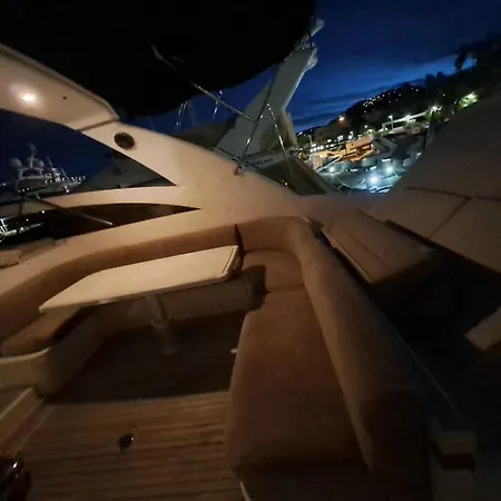 Yacht 17m Croisette Port Canto,3 Ch,clim,tv Botel Cannes