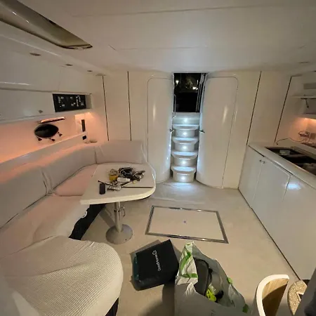 Båthotell Yacht 17m Croisette Port Canto,3 Ch,clim,tv Cannes